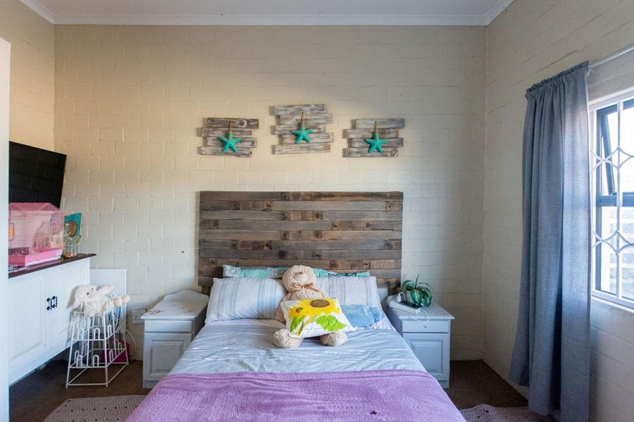 13 Bedroom Property for Sale in Olifantskop Western Cape